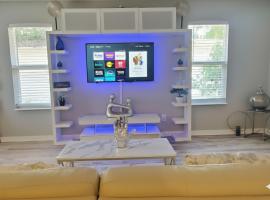 Welcome to Tranquility House, hotel in Tampa