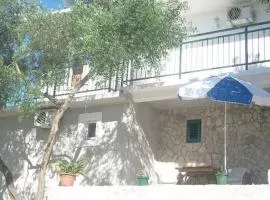 Apartments with parking space Trpanj, Peljesac - 15976