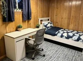 Spacious 5BR Arlington Home with Parking & Yard - Woodrow