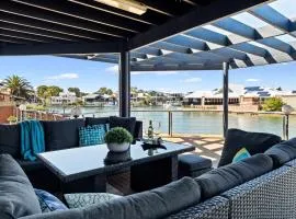 Private Jetty -Family & Pet Friendly