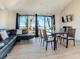 2-bedroom Lake Front Cottage in Harwood ON #3