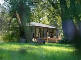 2-bedroom Lake Front Cottage in Harwood ON #3