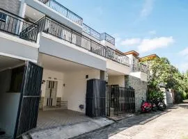 Villa Three Eight - 3BR Cozy Stay with Rooftop