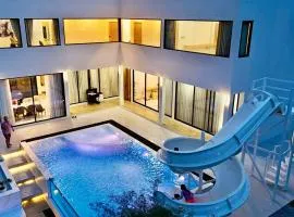 E YonG Bangsaen Pool Villa พูลวิลล่าบางแสน