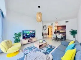 Modern City Escape Gate Towers Al Reem