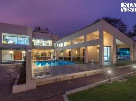 StayVista at Villa Lemonade with BBQ & Bonfire
