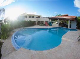 Bella Noni B&B, hotel v destinaci Aguadilla