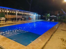 Casa de Campo con Piscina, hotel 