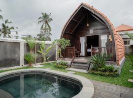 TRIPLET VILLA Ubud, hotel in Tegalalang