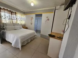 TURFLOOP guest house