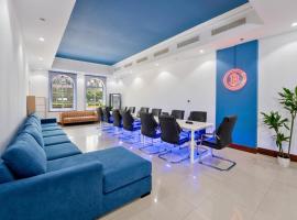 Teremok Holiday Homes, guest house in Dubai