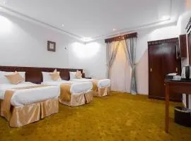 فندق عملاق المشرق
