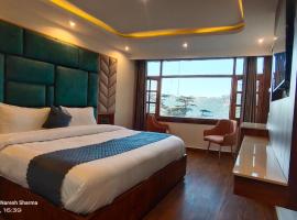 Magic Stays Simla Royale - Near Mall Road Free Pickup from railway station Shiimla, cheap hotel in Shimla