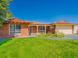 Bright Airy Retreat with Garden