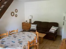 Beautiful house for 5 with swimming pool