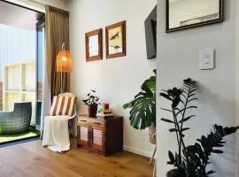 Live in Style Modern Townhouse in Prime City Location