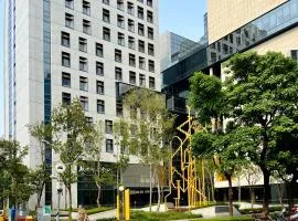 AKA Hotel