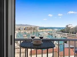 2BR Penthouse with Terrace & Sea View
