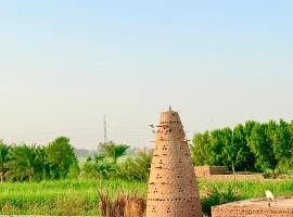 Bab Al Shams Palace, hotel con estacionamiento en Luxor