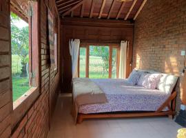 Golden Mango Farmstay, hotel in Tabanan