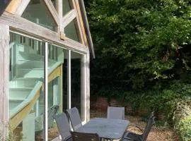 Luxury Woodland Stay in Cheltenham