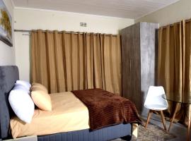 Private Guest suite in Ferndale, готель у Йоганнесбурзі