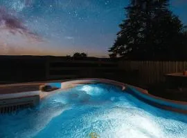 Forest View Cottage - Private Hot Tub
