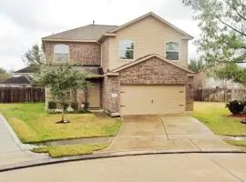 Spacious 4BR,Game RM, Huge Yard- Fam& Pet Retreat