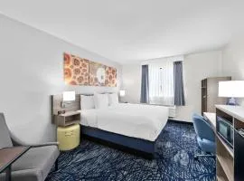 Clarion Pointe