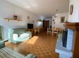 089 Ampio trilocale con doppi servizi, Giustino