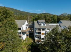 Bridges 19 condo, hotel with hot tubs in Sugarbush Village
