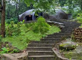 Mamalakandam Rock Cave at Diya Homestay