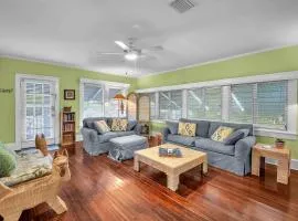 Blue Reverie - Downtown Cottage