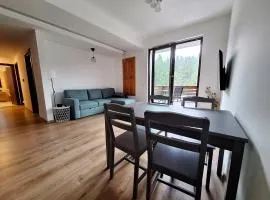 Panorama Pine Retreat - Spacious 2-Bedroom Flat