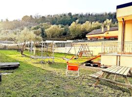 Peter giardino e casa sul lago, hotel v destinaci Bracciano