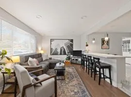 Modern 4BR Retreat Private Yard - 10 Min to DEN