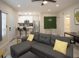 Stylish Lemon 2BR and 3BA Townhouse