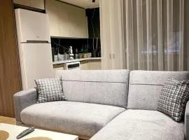 5 Min to the Sea, Luxury 1BR, Pool, Air Conditioning, Fast WiFi