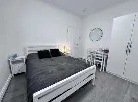 Watford Junction Stay