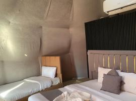 Milano Rum Luxury Camp, hotel en Wadi Rum