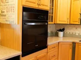 Fullerton Adventure Pad - 10 min to Disneyland
