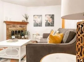 Tally Town Gem 2bdr 2 Ba townhome
