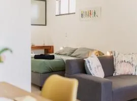 Modern City Apartment with Table Mountain Views