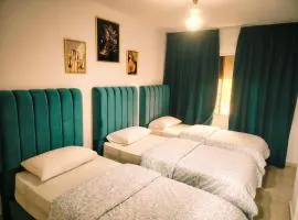 Perfect Appartement a Malabata au plein centre ville en face Hilton & la Gare de Train TGV N3