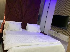 Nins Lux suites, hotel din Lekki