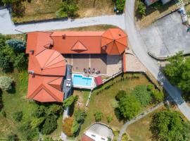 Family friendly house with a swimming pool Benkovec, Zagorje - 24902, hotel in Bednja