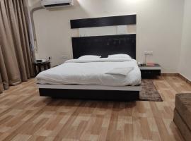 Hotel riverview jaunpur, hotel in Jaunpur