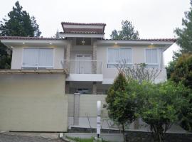 Villa Dalia Puncak N2-22, ξενοδοχείο σε Cikundul