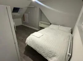 Hyde Crescent Rooms