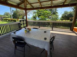 Lisi's Ocean Breeze Escape, δωμάτιο σε οικογενειακή κατοικία στο Ματέι